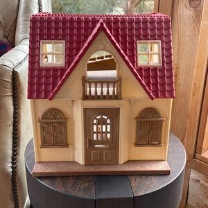 Calico critters house with accessories